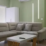 Studio Apartment Lake View 2